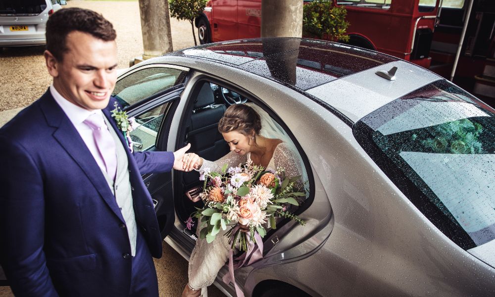 Wedding Car Hire in Nottingham - Bride and Groom Transport